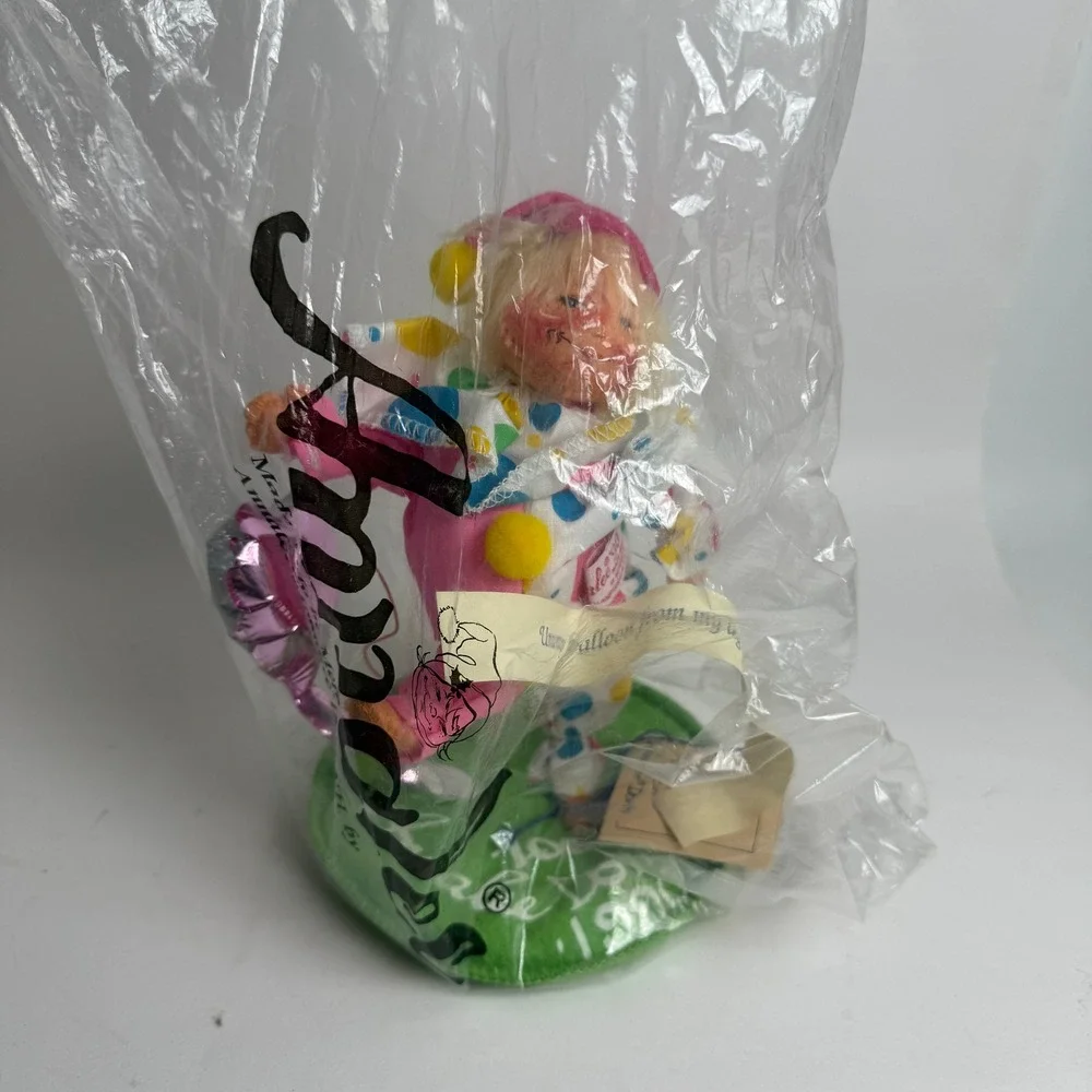1990 Annalee‎ Doll Society Clown Doll Polka Dot PS I Love You Balloon